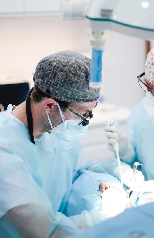 entro de cirugía oral e implantología​ en Valencia dres penarrocha